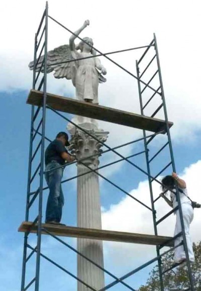 Realizan diagn&oacute;stico de mausoleos y tumbas del Cementerio General.- Fotos de cortes&iacute;a (Limbergh Herrera)